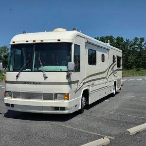 1998 Country Coach Magna 36