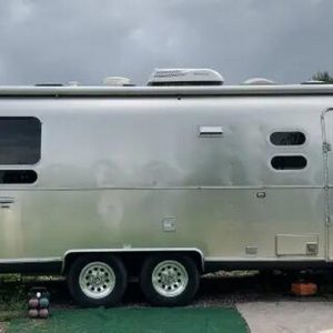 2016 Airstream International Signature 25 SIGNATURE