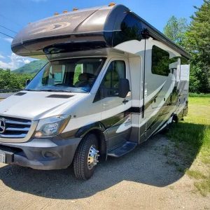 2016 Forest River SUNSEEKER 2400W MBS