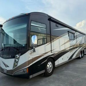 2014 Winnebago Tour 42GD